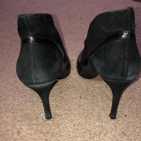 Nine West Black Bootie Pumps, Size 8 - Picture 3 of 3